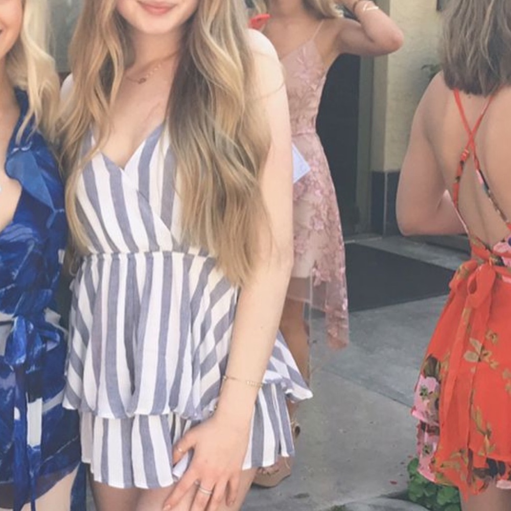 Striped ruffle romper - Picture 7 of 7